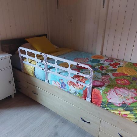 Petite Maison Sur La Colline Du Gibloux: 1Chambre,1 Salon Et Salle De Bain Prives Au Rez De Chausse, Piscine Exterieur Et Bbq , Le Châtelard-Montreux Екстериор снимка